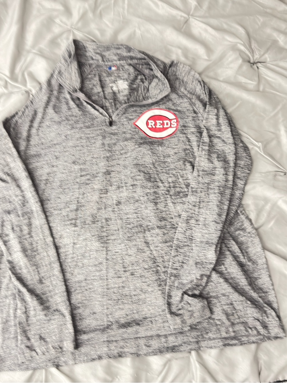 MLB Reds Men’s Gray Heather Quarter-Zip Pullover